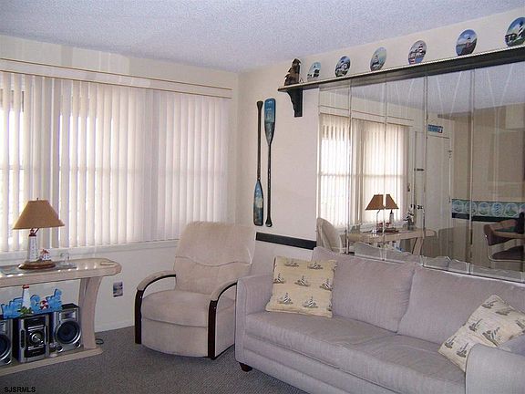 3rd image of 853-71 Plymouth Pl #29