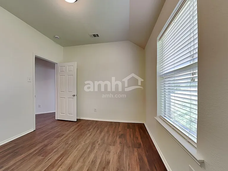 429 Bell Dr — Photo 18