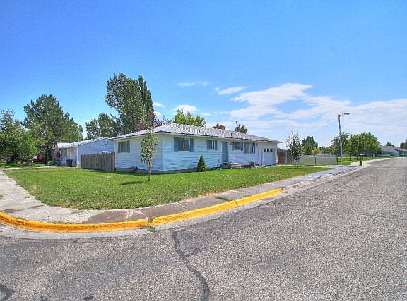 3rd image of 230 Marianne Dr