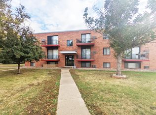 1214 3rd Ave SW APT 6, Jamestown, ND 58401