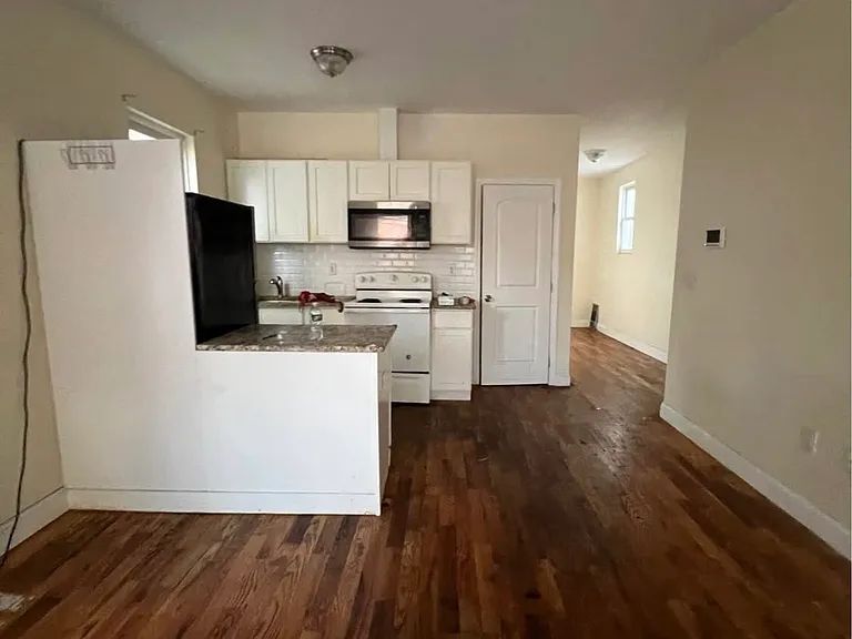810 E 168th St #1 — Photo 3