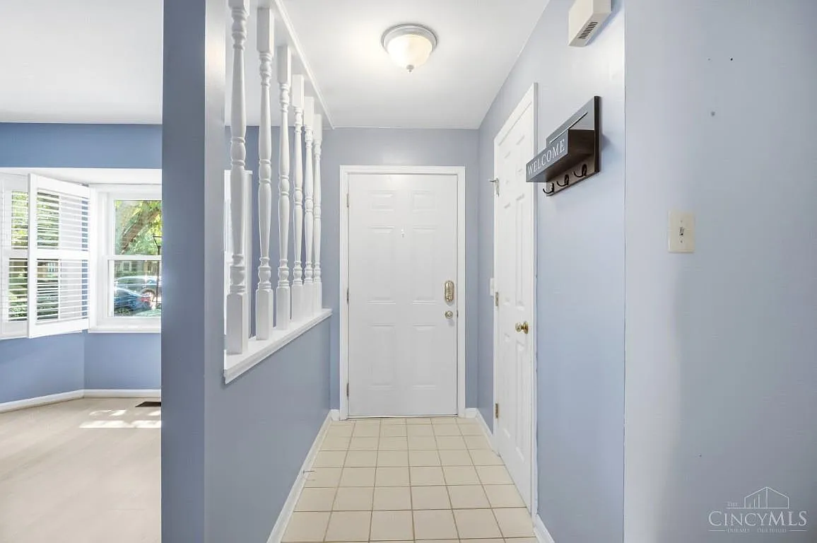 2 bed, 1232 sqft, $1,900 — Photo 2