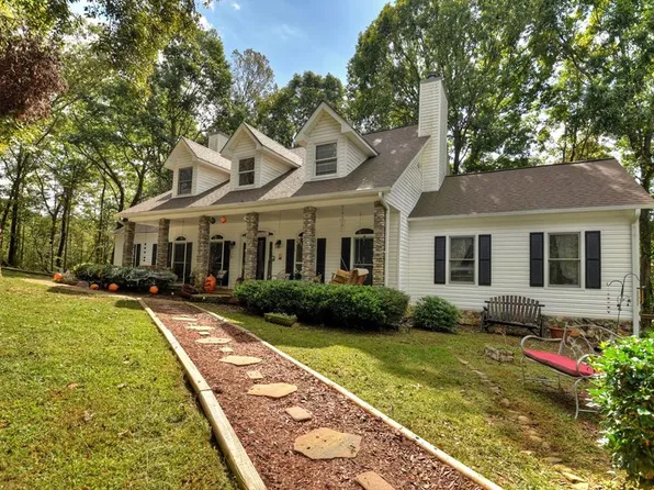 103 White Oak Dr, Talking Rock, GA 30175