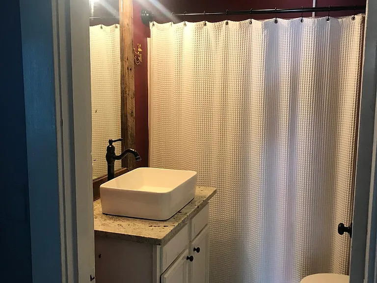 107 Elberta St — Photo 6
