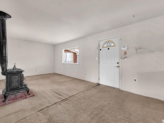 3rd image of 1220 Skinner Dr