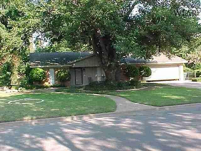 1st image of 807 Mohawk Dr