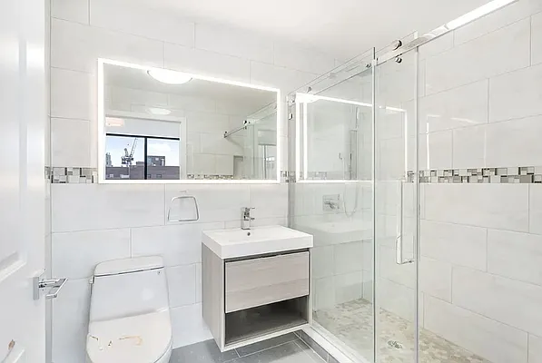 Rented by E Realty International Corp | media 9