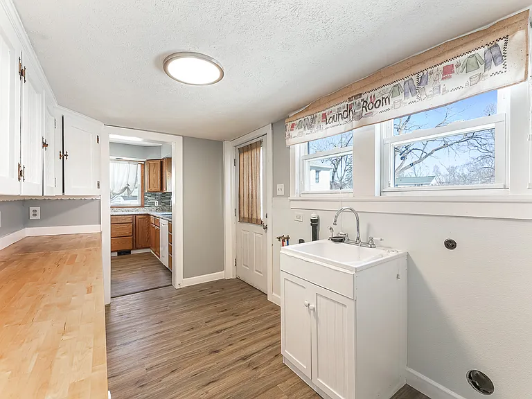 85 Maple Dr — Photo 10