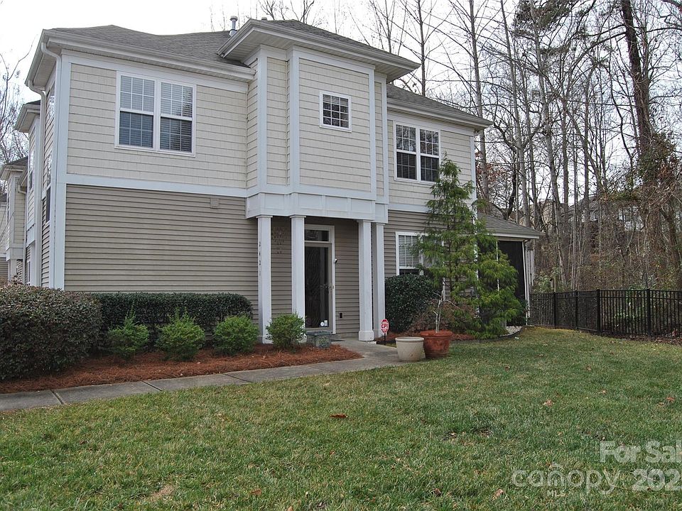 1st image of 2421 Loch Stone Dr