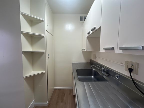 4th image of 1616 N St APT 201