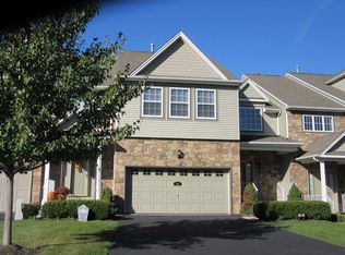 138 N River Dr, Beacon, NY