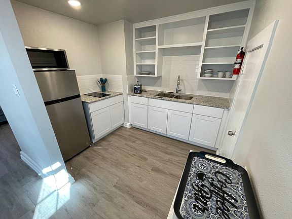 3rd image of 211 E Rogers St #B