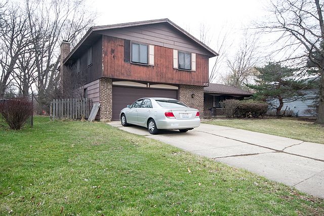 1st image of 107 S Cedarcrest Dr