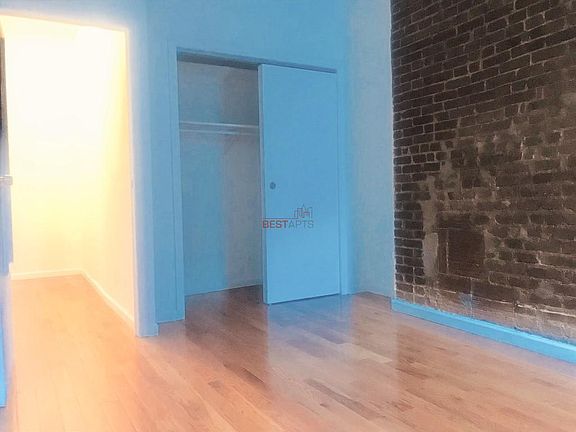 2nd image of 305 E 6th St APT 5