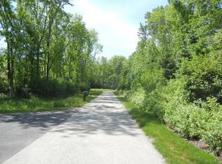 3 Wildflower Ln, Riverwoods, IL
