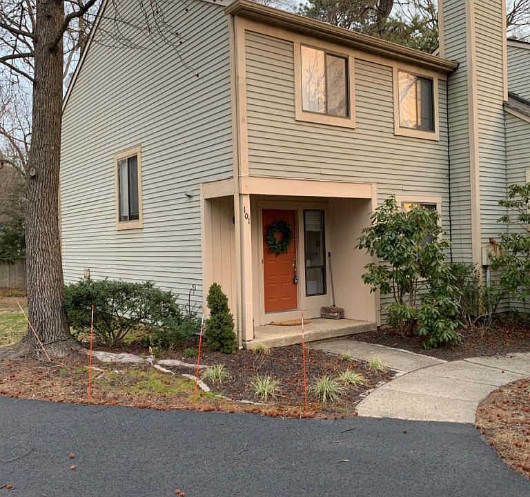 2nd image of 101 Dorset Dr