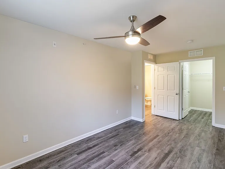 1306 E Miller Road 6114 Beechfield Dr — Photo 3