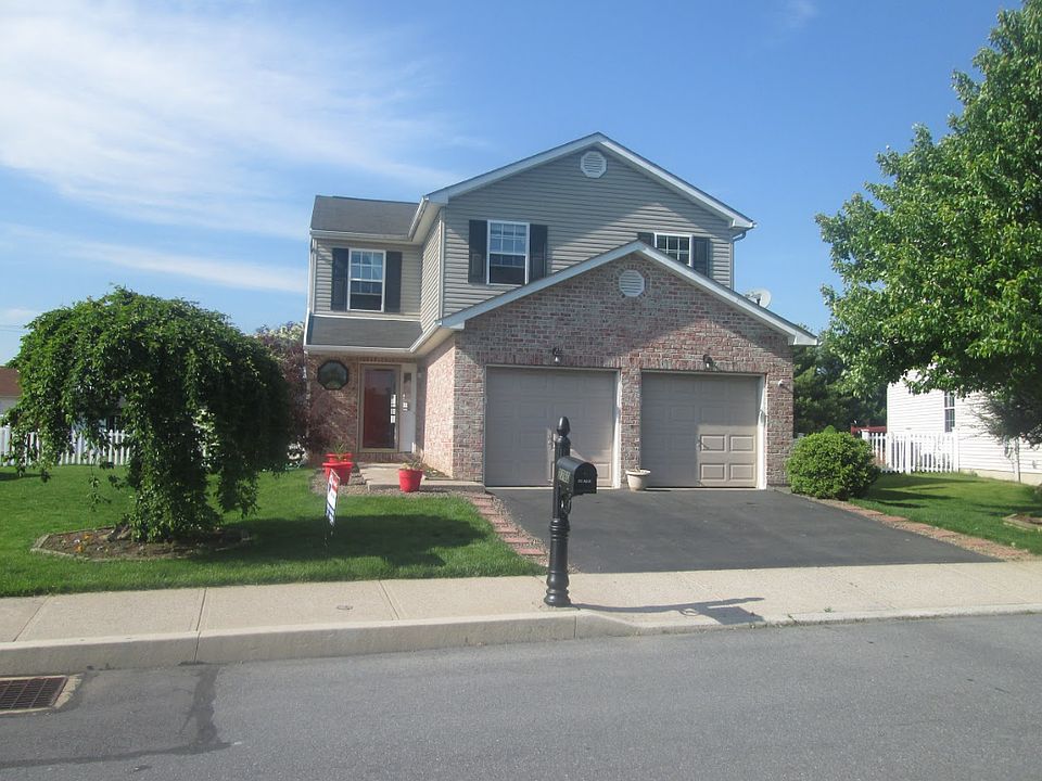1st image of 2760 Hickory Dr