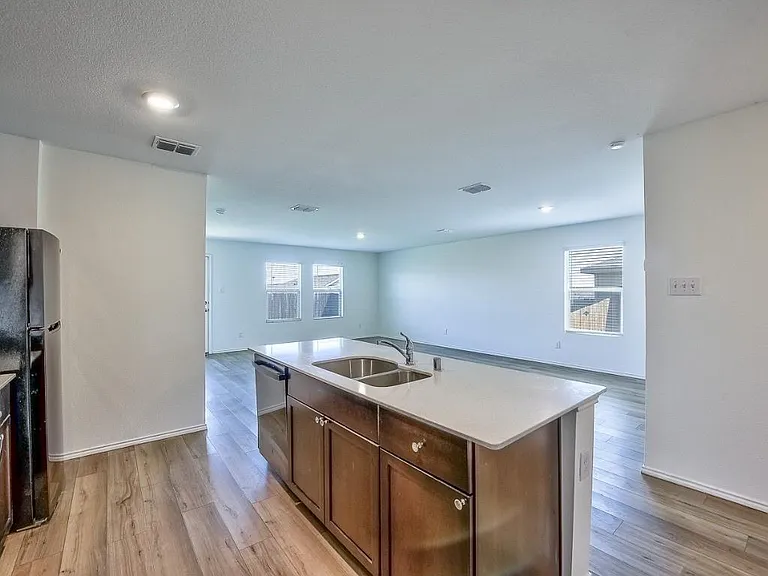 444 Frio Pass Trl — Photo 6