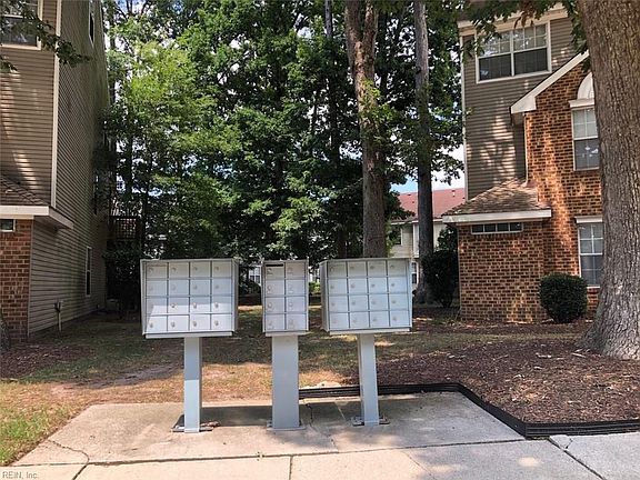3rd image of 782 Windbrook Cir APT 101