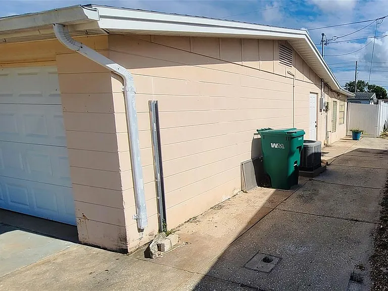 5200 Chet Dr — Photo 3