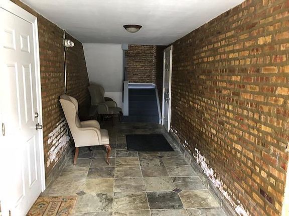 4th image of 6511 N Oakley Ave #105-1A