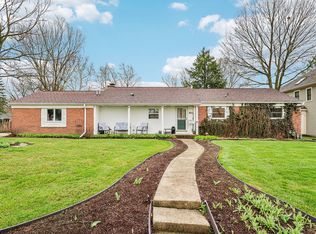 902 Arbor Ct, Wheaton, IL 60189