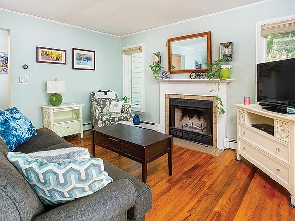 2nd image of 140 Kilsyth Rd APT 4
