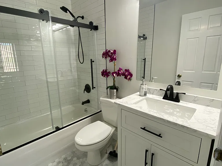 914 Van Buren Ct — Photo 17