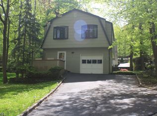 1 Old Stagecoach Rd, Andover, NJ 07821