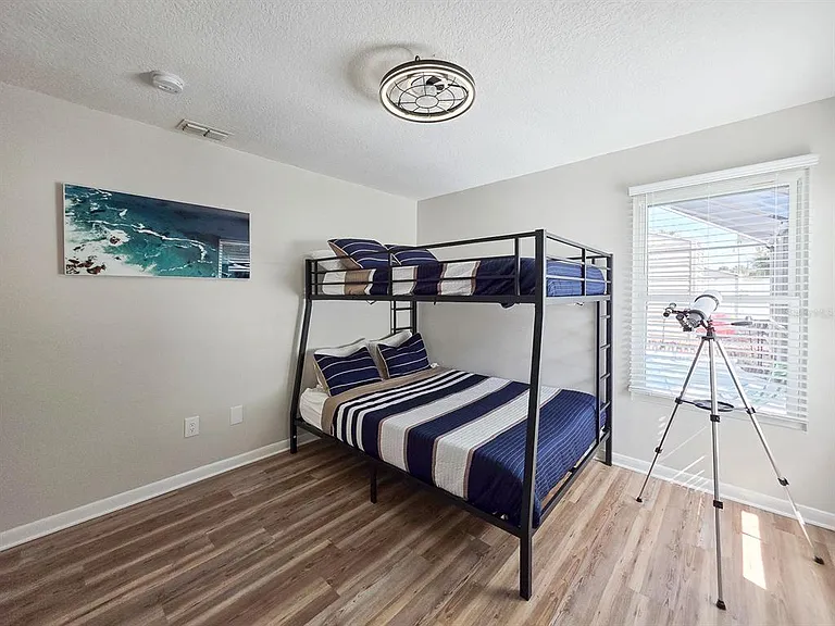 2135 S Flagler Ave — Photo 18