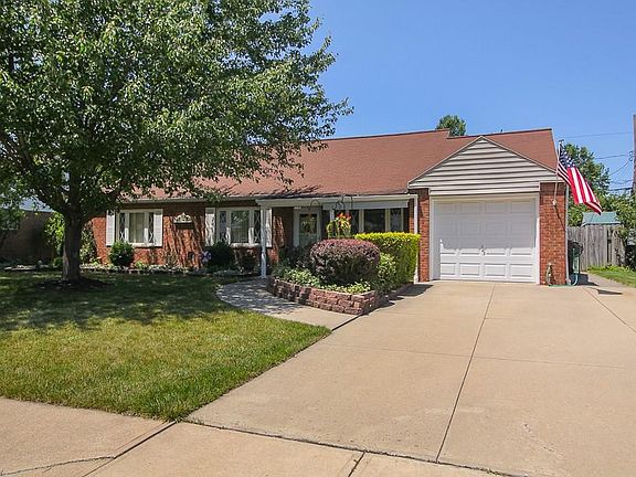 3rd image of 710 Walnut Dr