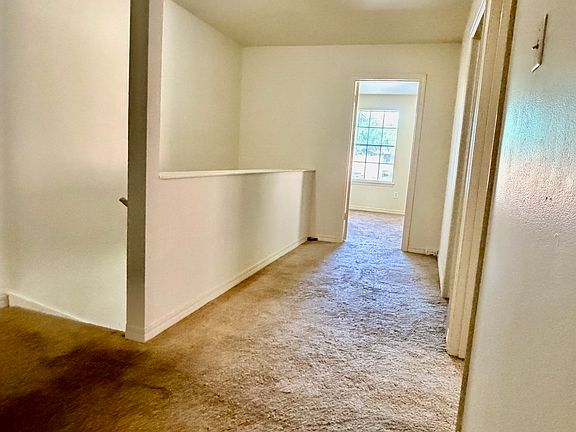 5th image of 2106 Caswell Ln