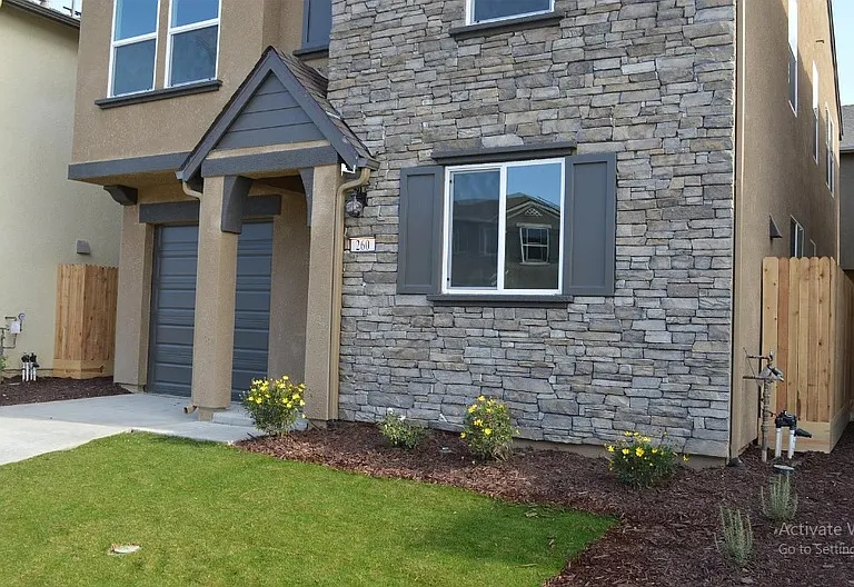 260 Shafer Ave — Photo 3