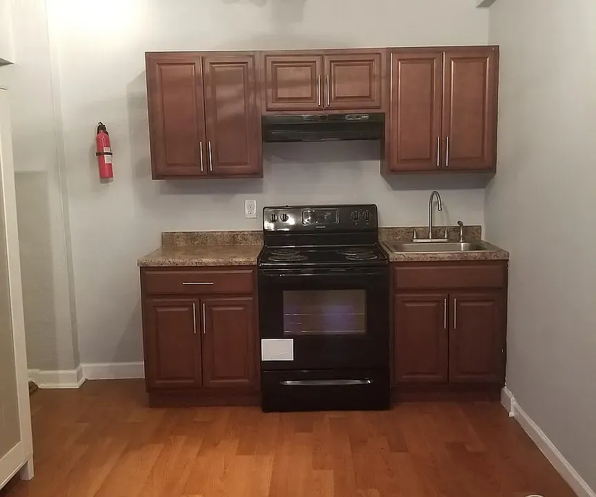 166 Elmwood Ave #5C