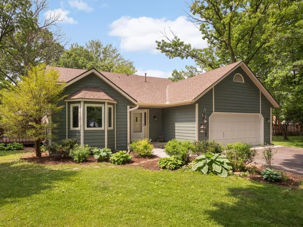 2745 Maplewood Cir, Monticello, MN 55362
