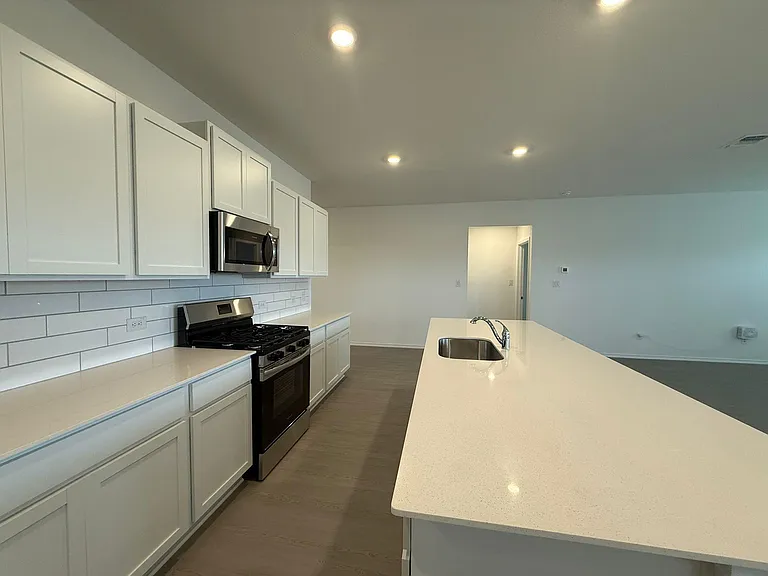 117 Alamito Ave — Photo 20