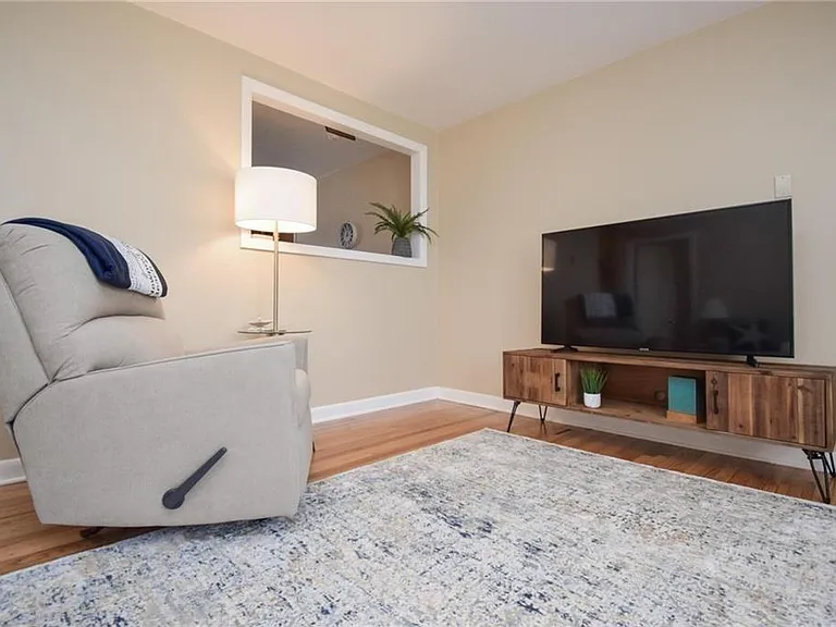 70 Carroll Ave #509 — Photo 12