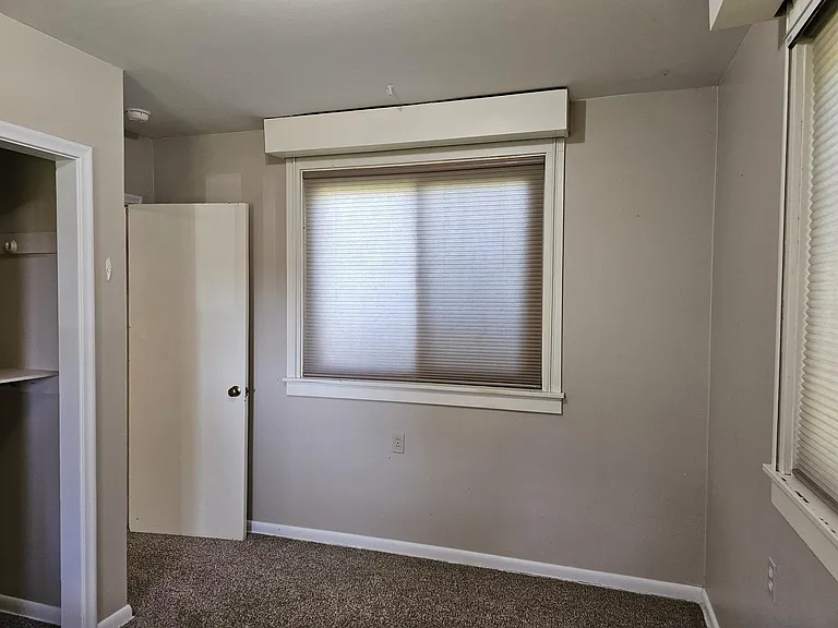 282 S Glenwood St — Photo 12