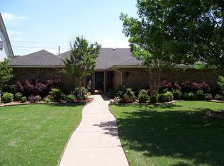 8426 Flower Meadow Dr, Dallas, TX 75243