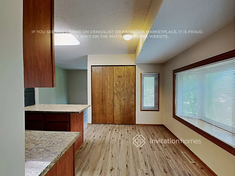 6171 Kerry Ln NE — Photo 6