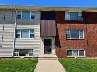 201 W Allen St APT 211, Springfield, IL 62704
