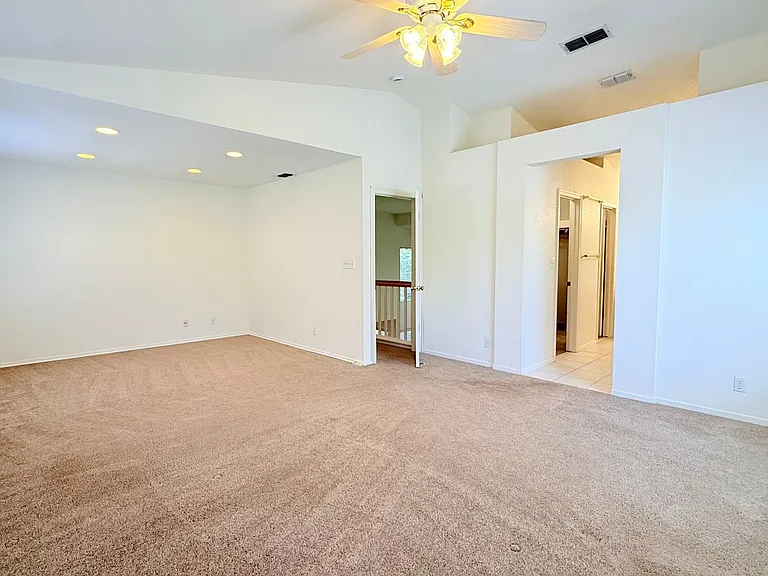 1023 Vista Pointe Cir — Photo 27