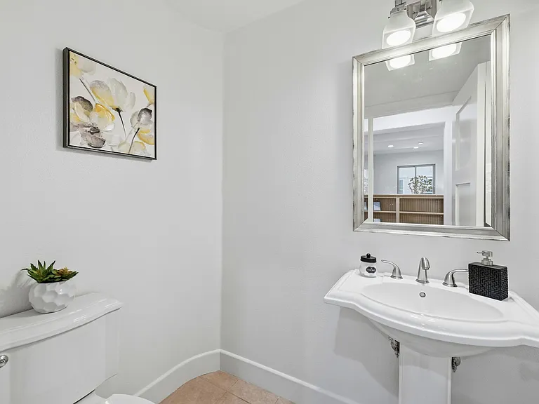 582 Ginkgo Ter — Photo 14