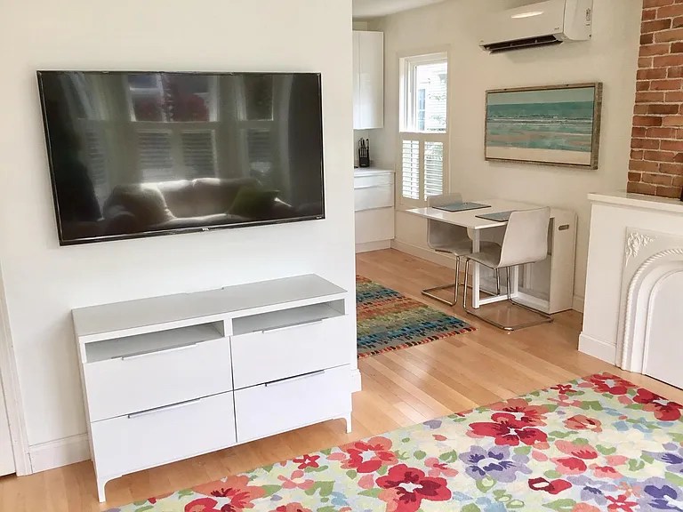 287 Spring St #5 — Photo 5