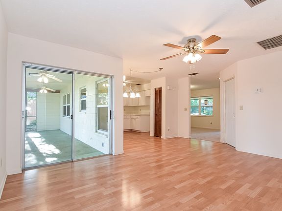 3rd image of 7742 Brettonwood Dr