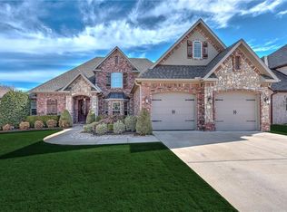 6411 S 41st St, Rogers, AR 72758