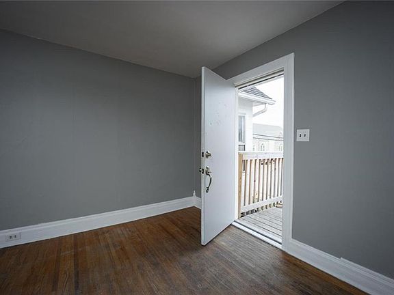 4th image of 200 E Gay St