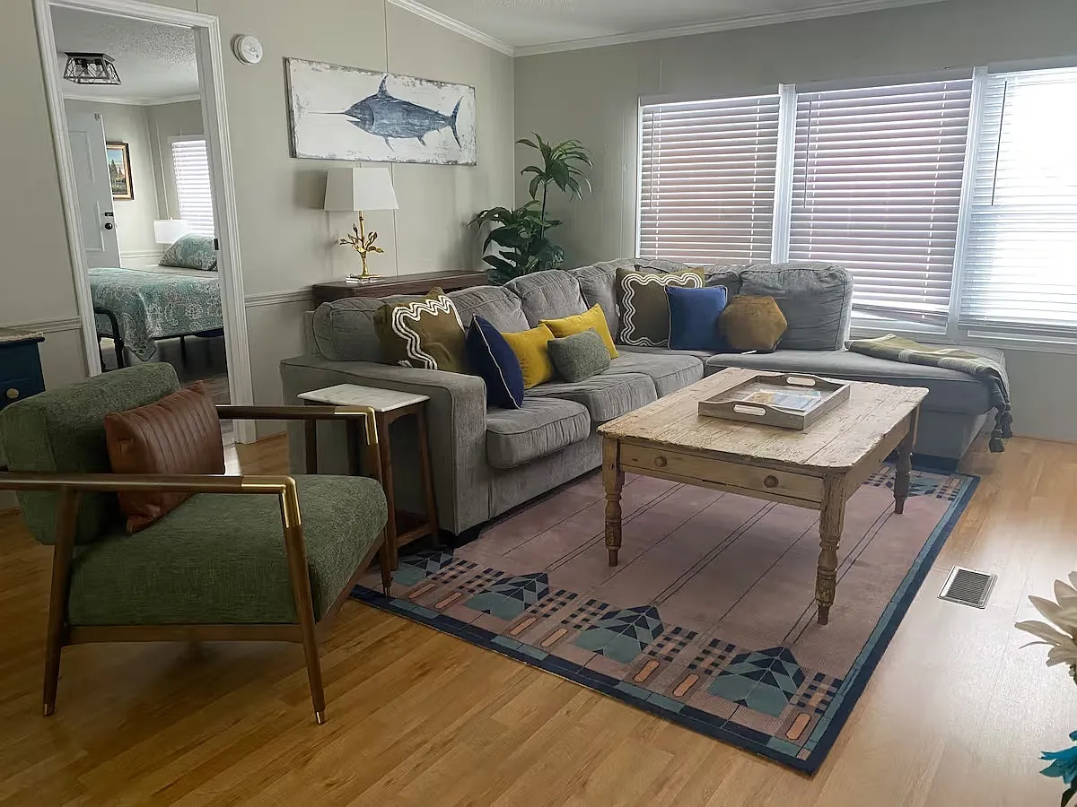 3 bed, 1432 sqft, $2,350 — Photo 1