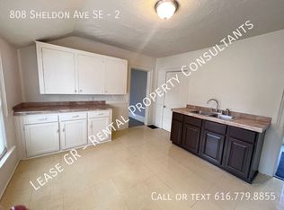 808 Sheldon Ave SE #2, Grand Rapids, MI 49507